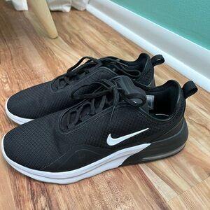 Nike Air Max Motion 2